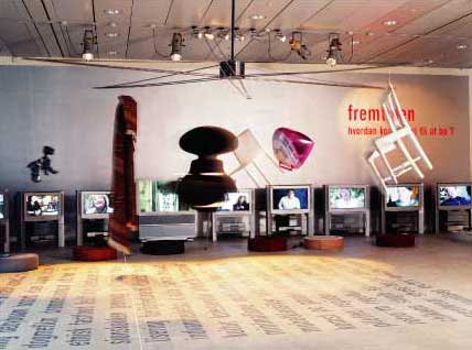 Sony, Kelim tęppe, iMac, Arne Jacobsens Myre.
