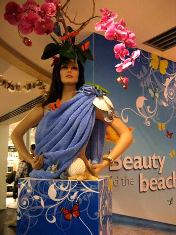 2. Styling of decorative, eye-catching mannequins for the summer campaign/event “Beauty and the Beach” at the Copenhagen Airport